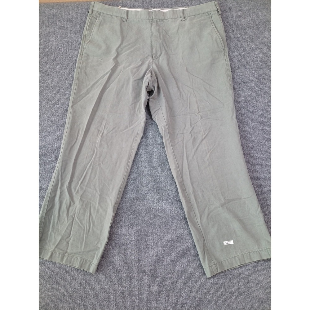 Dockers Men's Flat Front Classic Fit Khaki Pants Green Sage W42 L32 Casual Chino